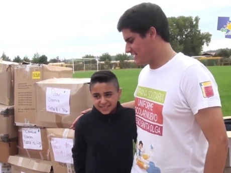 (VIDEO) Entrega uniformes alumnos Liceo Mac-Iver Sin título 460x345 - (VIDEO) Entrega uniformes alumnos Liceo Mac-Iver