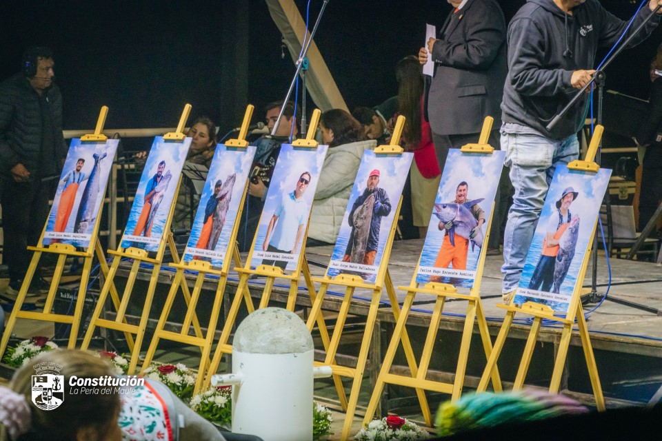 CONSTITUCIÓN CONMEMORA UN AÑO DE LA TRAGEDIA DE LA BRUMA CON LLAMADO A LA JUSTICIA: 7 TRIPULANTES QUE NUNCA VOLVIERON A CASA SON EL MOTIVO DE UNA LUCHA DIARIA.