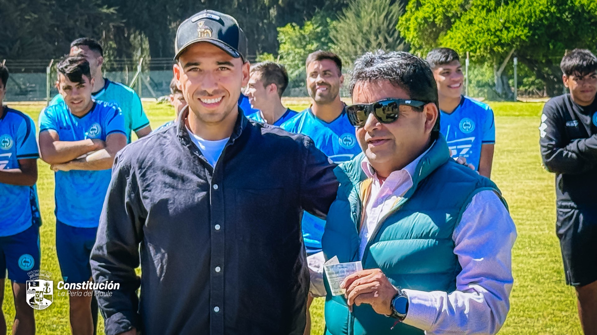 MUNICIPIO DE CONSTITUCIÓN CONCRETA CONVENIO QUE PERMITIRÁ AL CLUB DE FÚTBOL CONSTITUCIÓN UNIDO ENTRENAR EN RECINTO DE QUIVOLGO