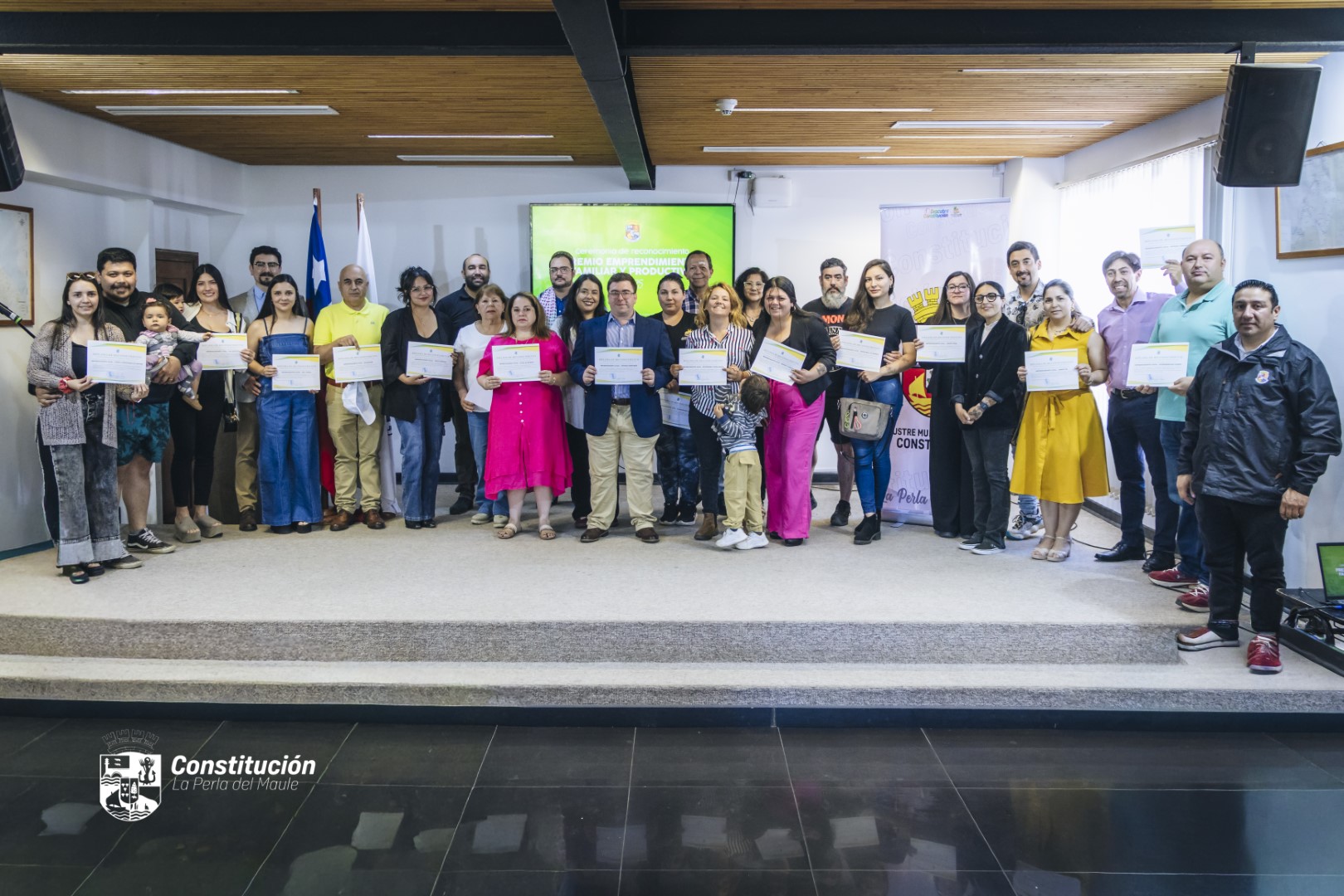 PREMIO EMPRENDIMIENTO FAMILIAR Y PRODUCTIVO 2025