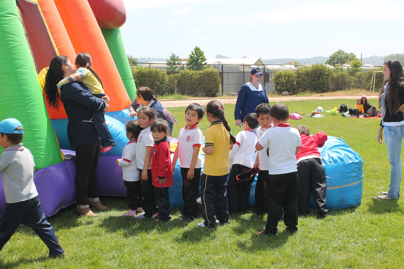 Párvulos de Escuelas Municipales celebraron su día