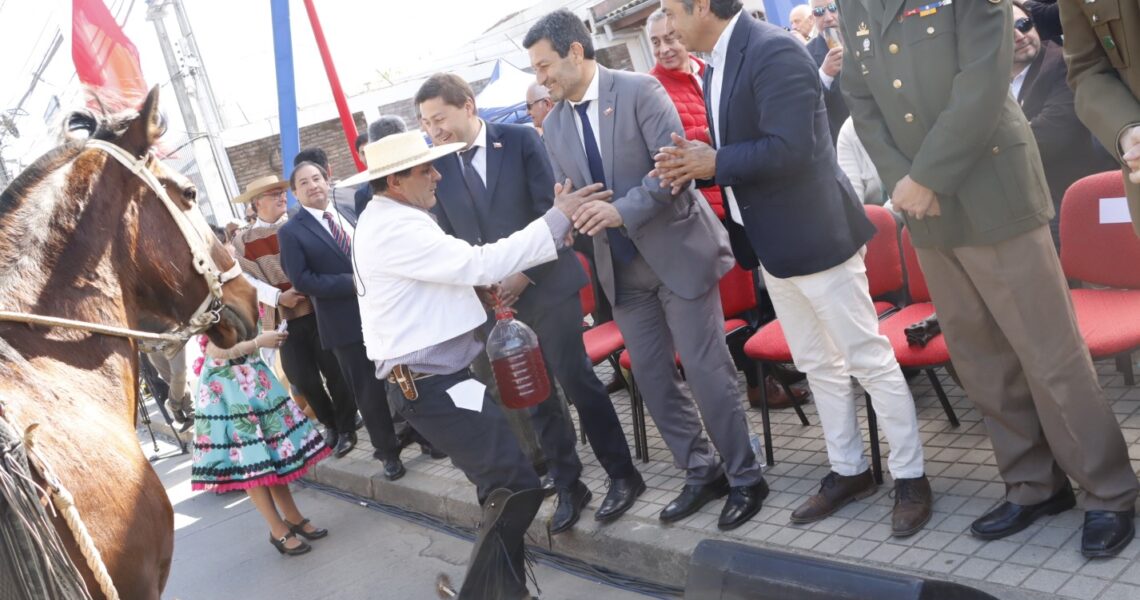 CONSTITUCIÓN FESTEJA LAS FIESTAS PATRIAS CON UN IMPONENTE DESFILE COMUNAL