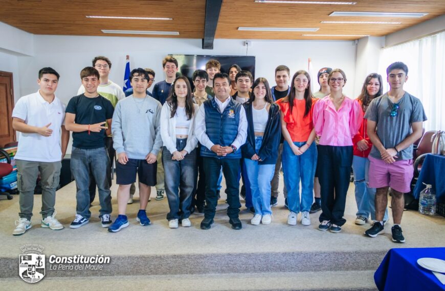 DESAYUNO DE RECONOCIMIENTO A LOS MEJORE PUNTAJES PAES DE CONSTITUCIÓN