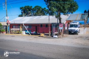 MUNICIPALIDAD DE CONSTITUCIÓN REFUERZA LIMPIEZA EN POSTA LAS CAÑAS ANTE ALTAS TEMPERATURAS.