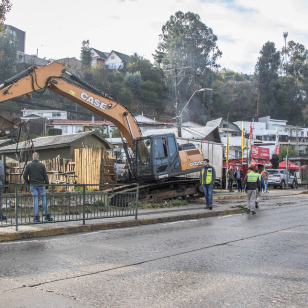 COMIENZA LA LIMPIEZA DE ESTEROS Y CANALES EN LA COMUNA…