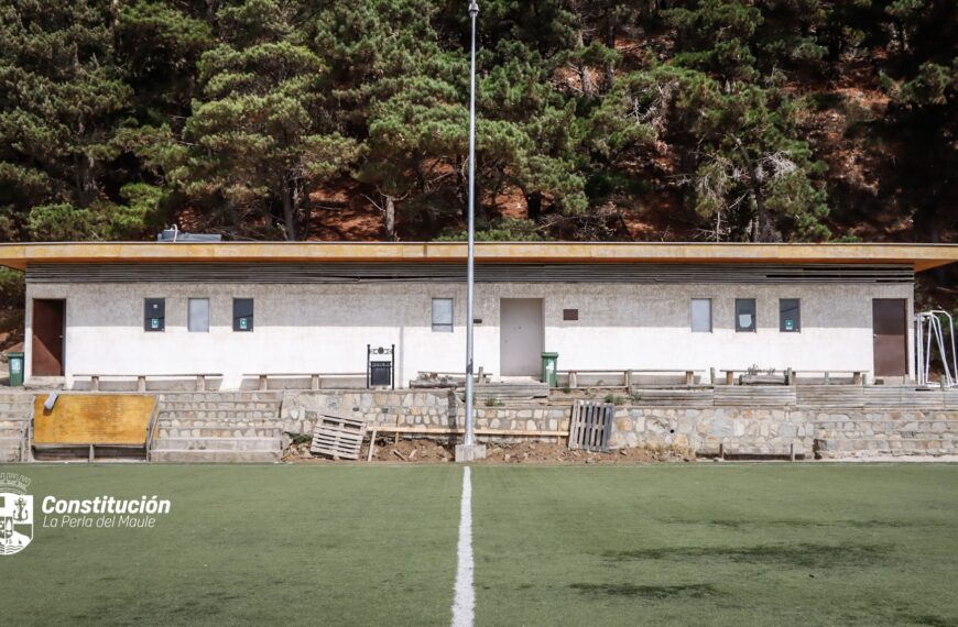 HISTÓRICA CONEXIÓN DE AGUA BENEFICIA A DEPORTISTAS DEL ESTADIO MUTRÚN EN CONSTITUCIÓN