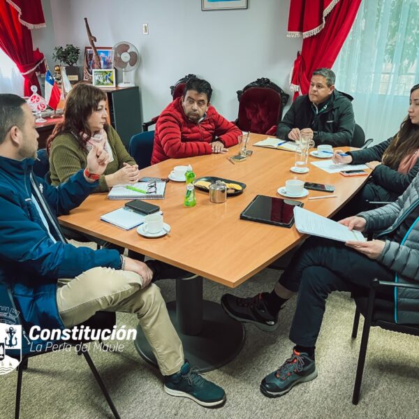 MUNICIPIO DE CONSTITUCIÓN Y CGE REFUERZAN COORDINACIÓN CON VECINOS PARA&hellip;