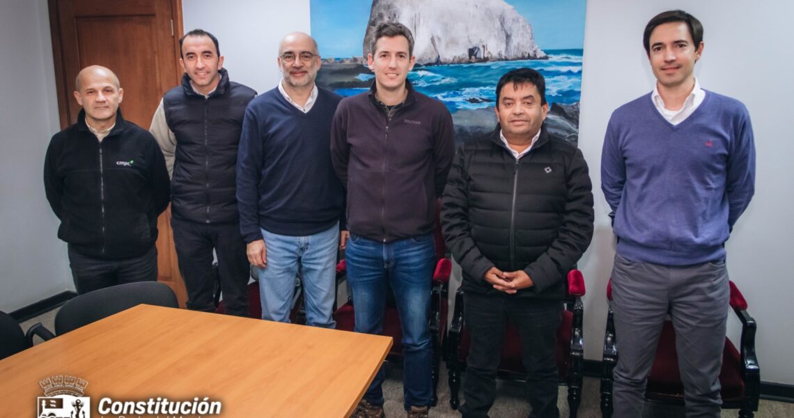 ALCALDE DE CONSTITUCIÓN Y CMPC AVANZAN EN ACUERDO POR TERRENOS PARA SOLUCIONES HABITACIONALES.