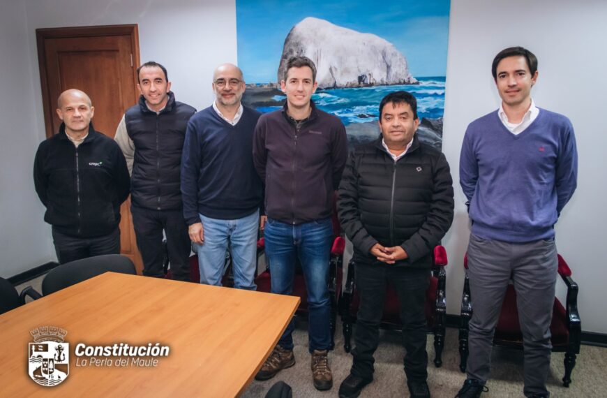 ALCALDE DE CONSTITUCIÓN Y CMPC AVANZAN EN ACUERDO POR TERRENOS PARA SOLUCIONES HABITACIONALES.