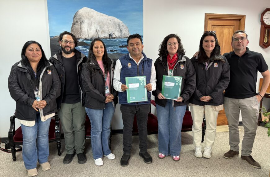  SENDA PREVIENE Y MUNICIPALIDAD DE CONSTITUCIÓN FIRMAN POR EL PLAN LOCAL PARA AVANZAR EN LA PREVENCIÓN Y RECUPERACIÓN DE DROGAS.