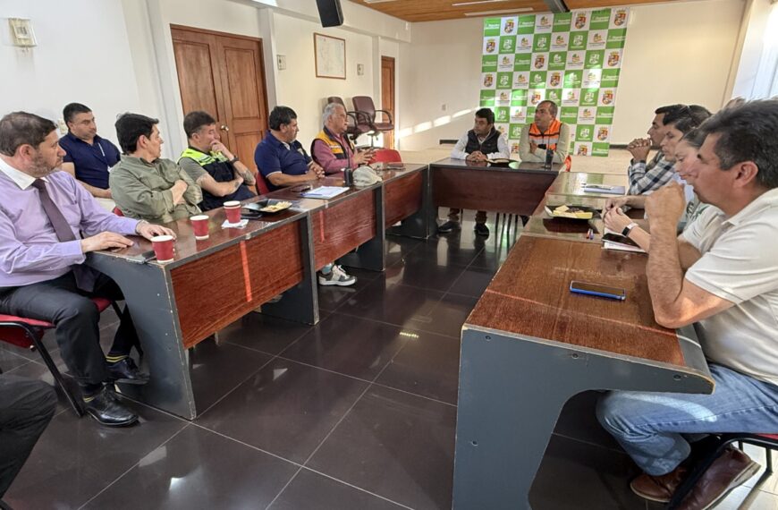 ALCALDE DE CONSTITUCIÓN CIERRA ÚLTIMO COGRID POR INCENDIO FORESTAL Y ENTREGA MENSAJE DE TRANQUILIDAD A LA COMUNIDAD