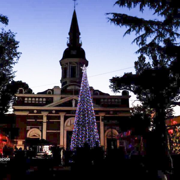 UNA NOCHE PARA VOLVER A SOÑAR: CONSTITUCIÓN ENCENDIÓ LA NAVIDAD&hellip;