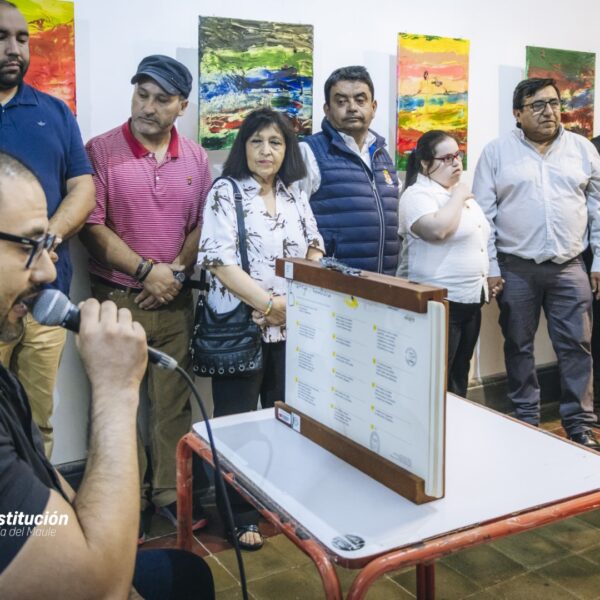  MUNICIPALIDAD DE CONSTITUCIÓN INAUGURA DESTACADA EXPOSICIÓN DE LA JOVEN ARTISTA&hellip;