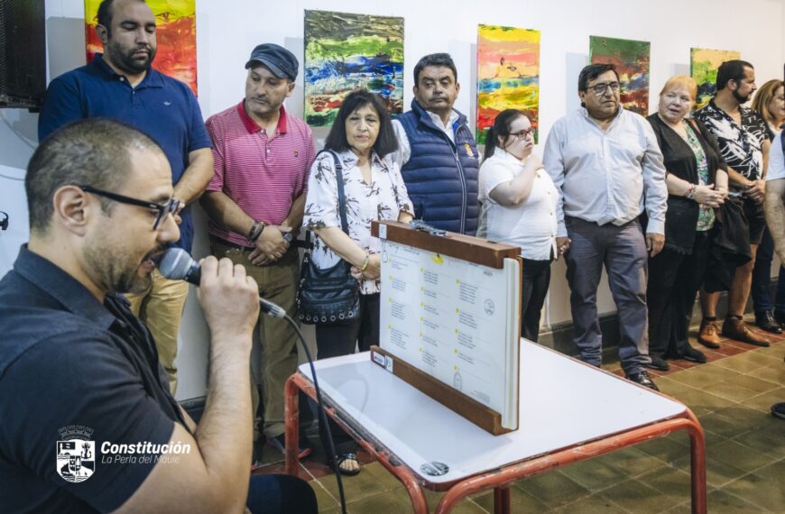 MUNICIPALIDAD DE CONSTITUCIÓN INAUGURA DESTACADA EXPOSICIÓN DE LA JOVEN ARTISTA SCARLETT ESPINOZA EN LA GALERÍA DE ARTES MUNICIPAL: DISPONIBLE TODO ENERO DE FORMA GRATUITA