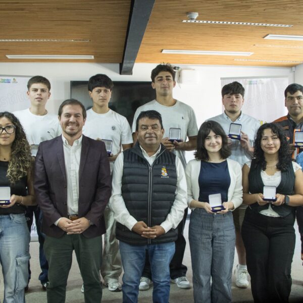 ALCALDE DE CONSTITUCIÓN Y CONCEJALES RECONOCEN PUNTAJES NACIONALES PAES DE&hellip;