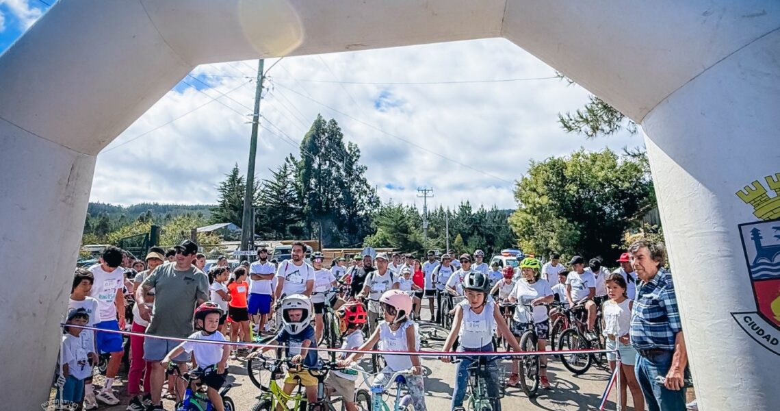 ZONA SUR DE CONSTITUCIÓN VIVIÓ LA 1ª CORRIDA Y CICLETADA FAMILIAR CON MASIVA PARTICIPACIÓN COMUNITARIA APROXIMADAMENTE 200 ASISTENTES