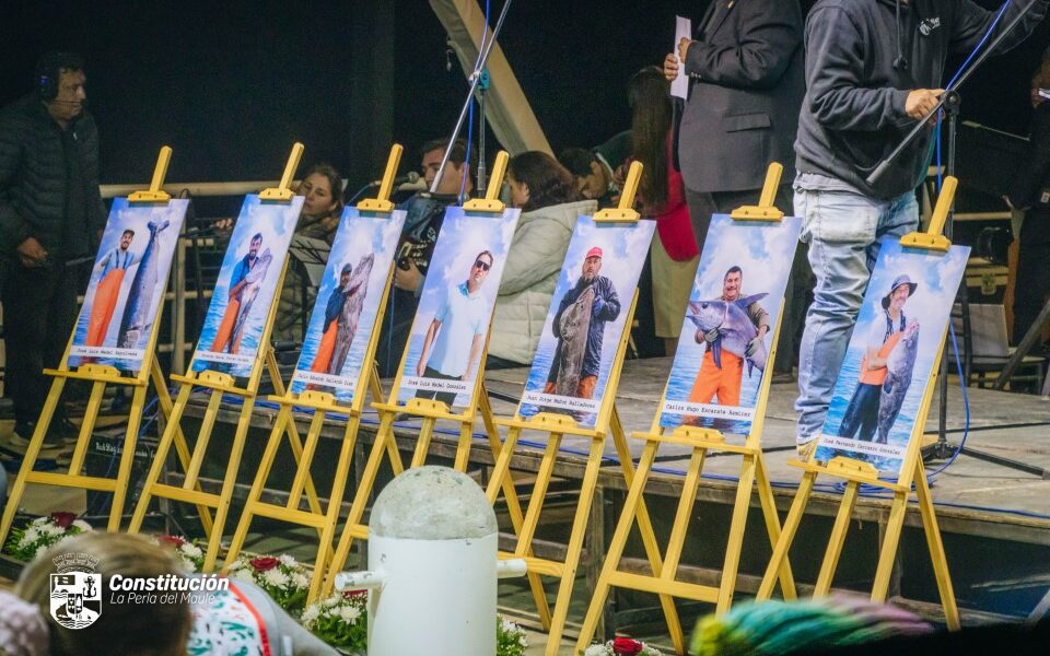 CONSTITUCIÓN CONMEMORA UN AÑO DE LA TRAGEDIA DE LA BRUMA CON LLAMADO A LA JUSTICIA: 7 TRIPULANTES QUE NUNCA VOLVIERON A CASA SON EL MOTIVO DE UNA LUCHA DIARIA.