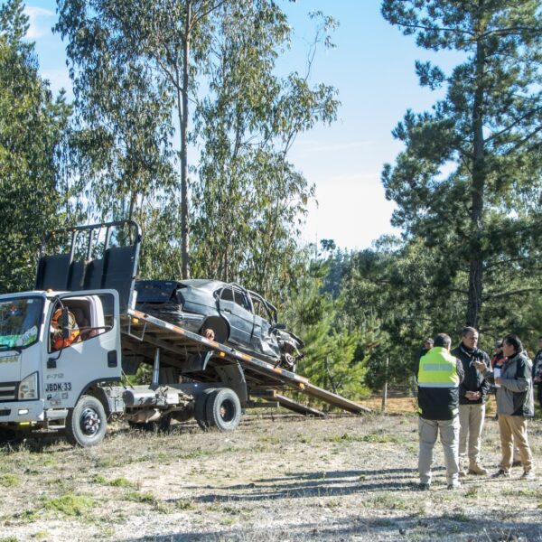 OPERATIVO DE RETIRO DE VEHÍCULOS ABANDONADOS EN CONSTITUCIÓN: UN TRABAJO&hellip;