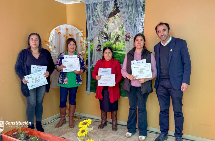 PROGRAMA PARA PEQUEÑAS LOCALIDADES CERTIFICÓ A VECINOS DE SANTA OLGA GRACIAS AL PROYECTO SOCIAL “COMUNIDAD AMBIENTAL: CUIDANDO NUESTRO TERRITORIO” UNA CONSECUENCIA DE LOS INCENDIOS FORESTALES QUE AFECTARON A LA COMUNIDAD