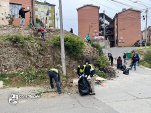 MUNICIPIO Y VECINOS DE BICENTENARIO REALIZAN EXITOSO OPERATIVO DE LIMPIEZA COMUNITARIA: TRABAJO...