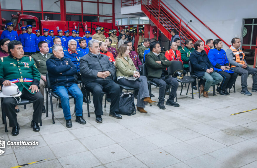 MUNICIPALIDAD DE CONSTITUCIÓN Y ARAUCO CONCRETAN IMPORTANTE APORTE PARA BOMBEROS CON LA ENTREGA DE NUEVO CARRO BOMBA A LA SEGUNDA COMPAÑÍA DE CONSTITUCIÓN